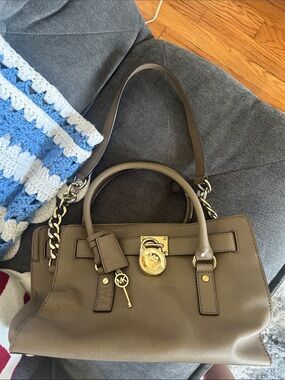 🔐 Michael Kors Taupe Leather Lock & Key Satchel Gold Hardware
